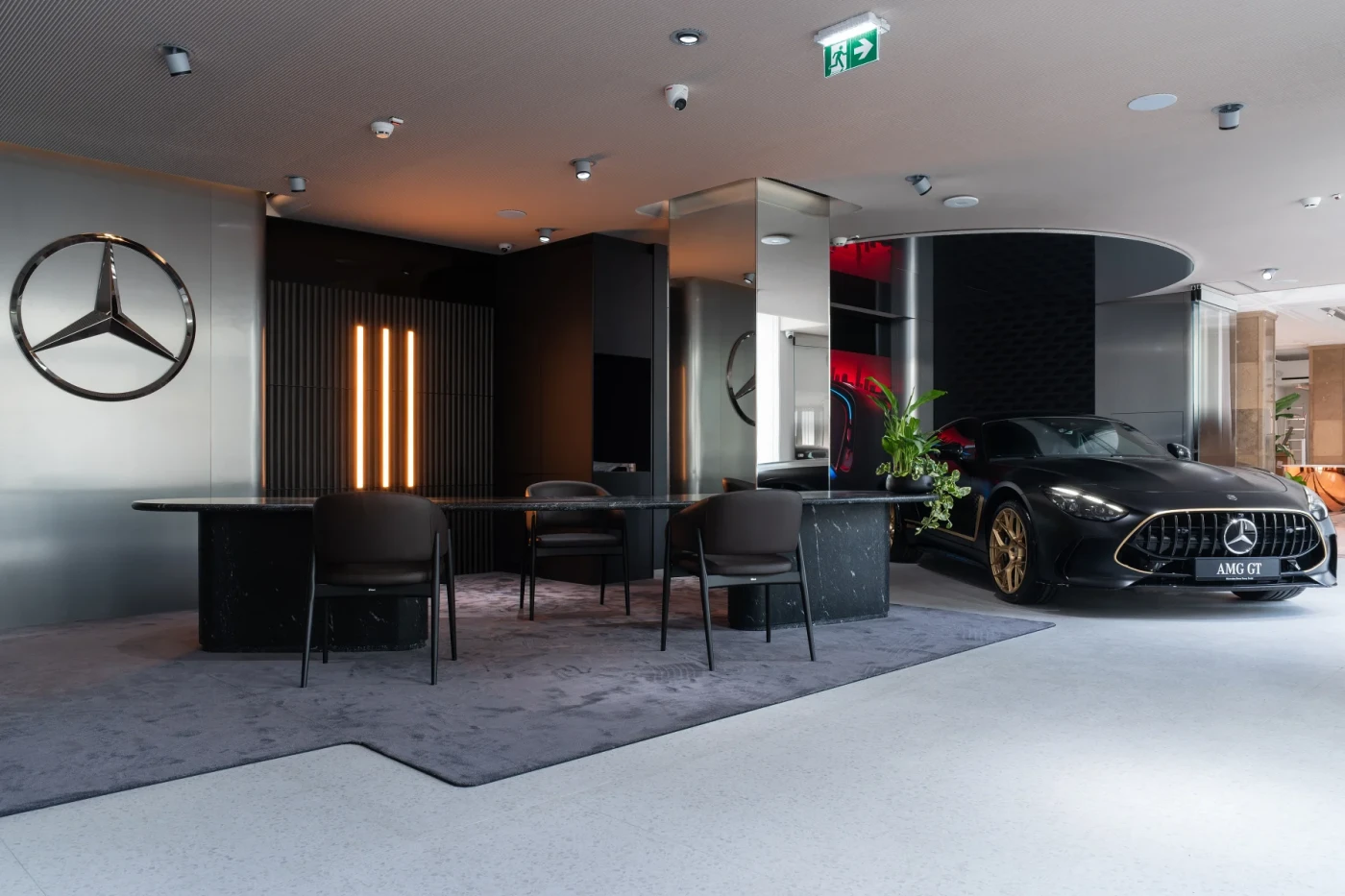Maybach Atelier