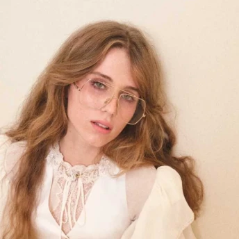 Chloé